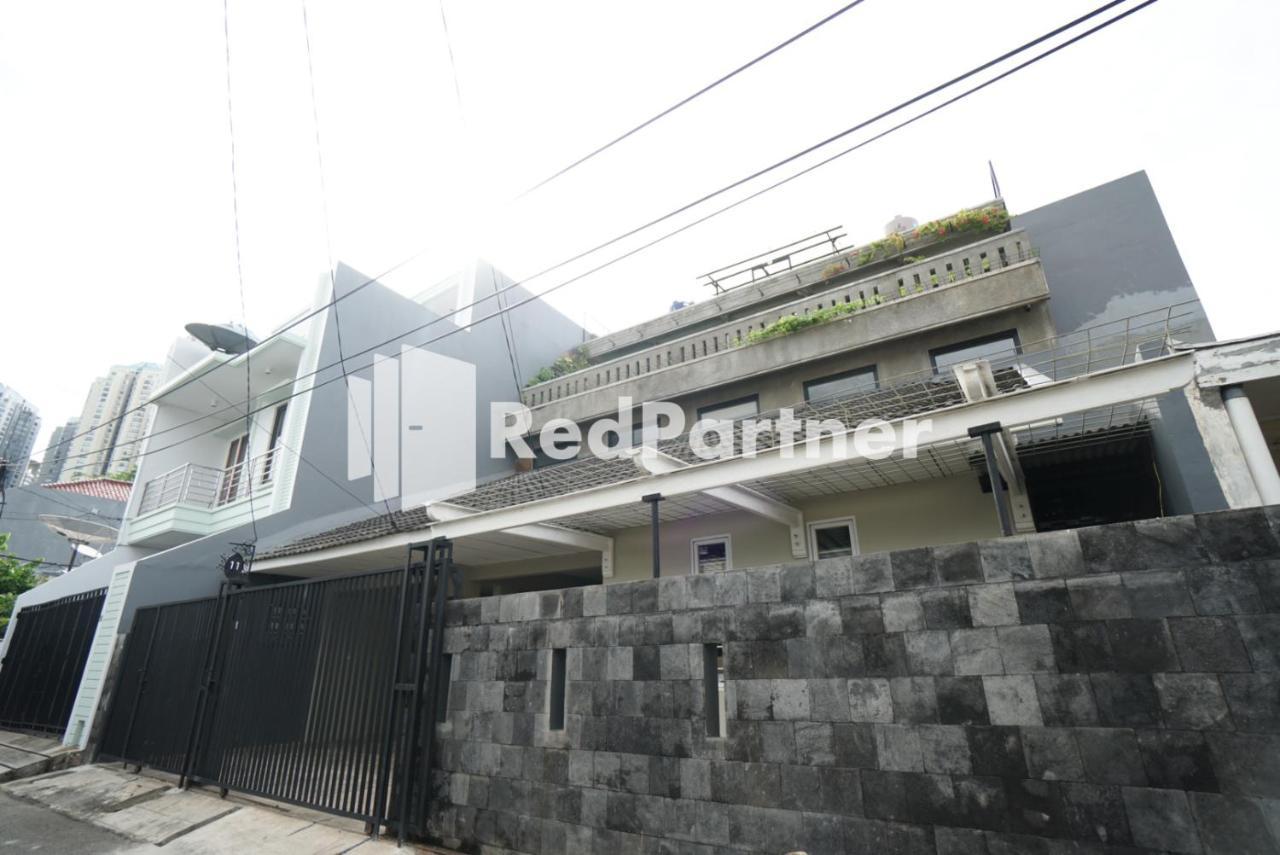Tomang Gelong Guest House Syariah Mitra Reddoorz Jakarta Kültér fotó